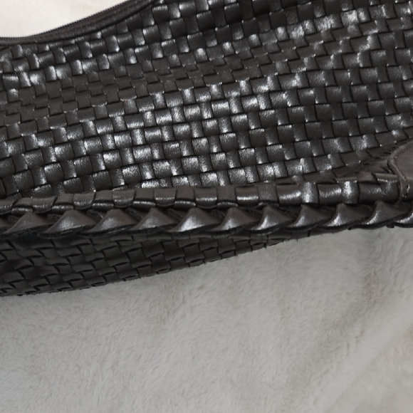 Black Woven Hobo Bag - Picture 5 of 8